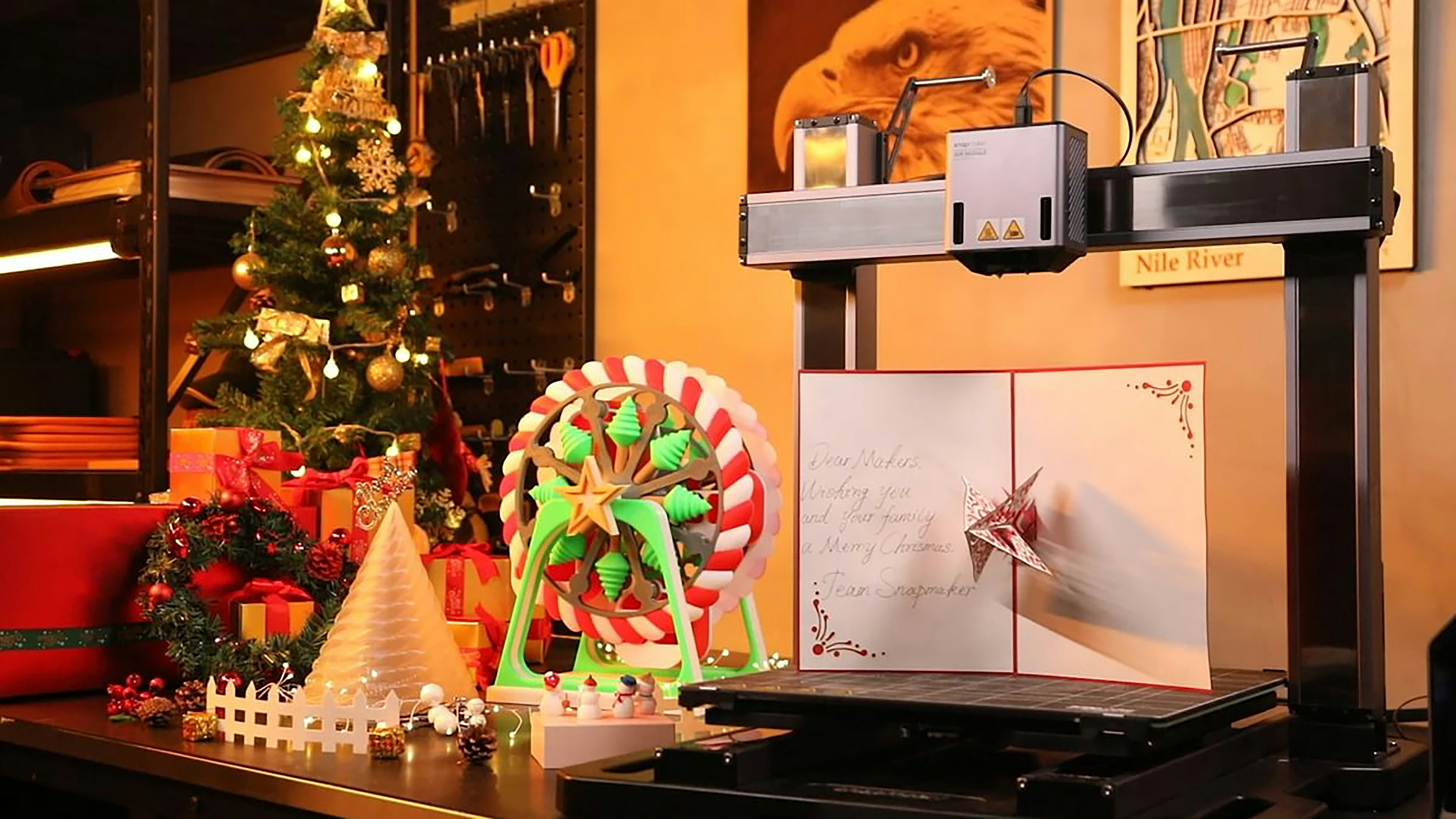 Drukarka 3D drukująca świąteczne dekoracje